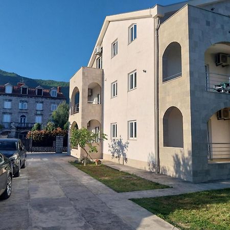 Apartments Villa Danilovic แฮร์เซ็ก-โนวี ภายนอก รูปภาพ