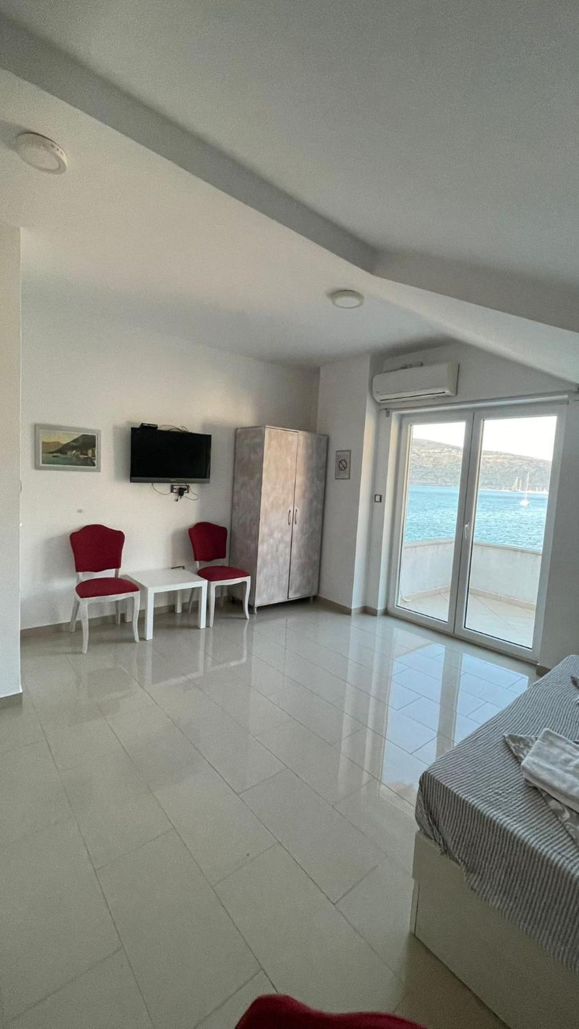 Apartments Villa Danilovic แฮร์เซ็ก-โนวี ภายนอก รูปภาพ